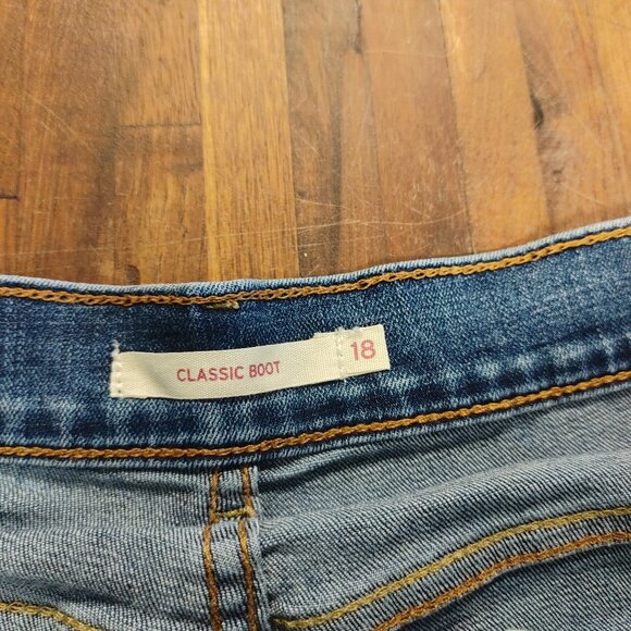 Levi's Women's 18 M Classic Boot Jeans Blue Stretch Waist Plus Size 29" Inseam - Picture 5 of 10